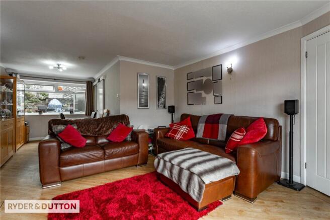 3 bed Town House for sale Image 5