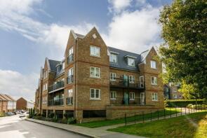 1, Yarnold Court, Campion Square, Sevenoaks TN14 5GR