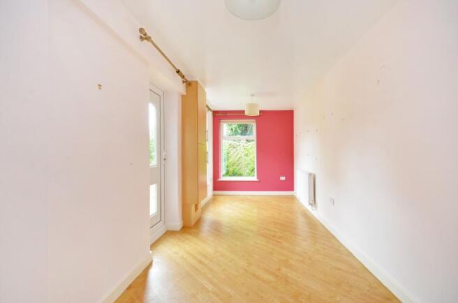 Dining Room/Bed 3