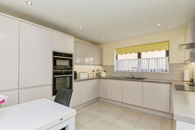 Apartment in Clacton-on-Sea, Holland-on-Sea - More