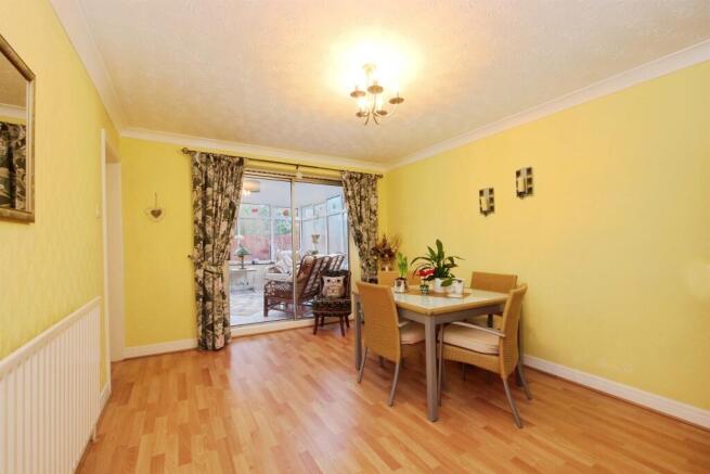 4 bed Detached for sale Image 4
