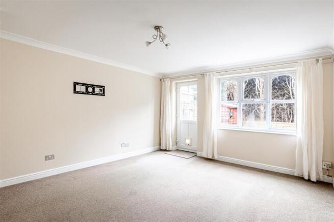 7 Roseleigh Gardens-1.jpg