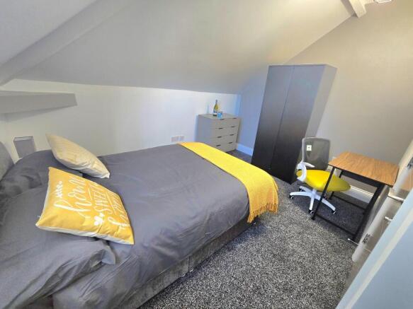 1 bed House Share to rent Image 4