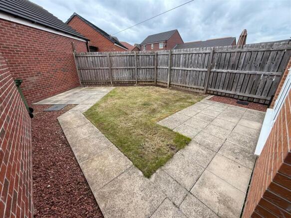 3 bed End of Terrace to rent Image 12