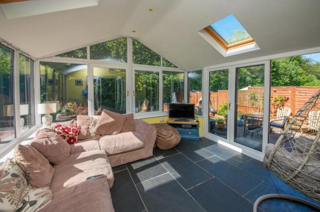 GARDEN ROOM