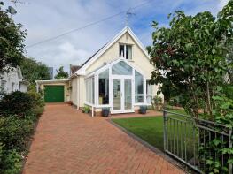 Hilbre, Arosfa Avenue, Newton, Porthcawl CF36 5AH