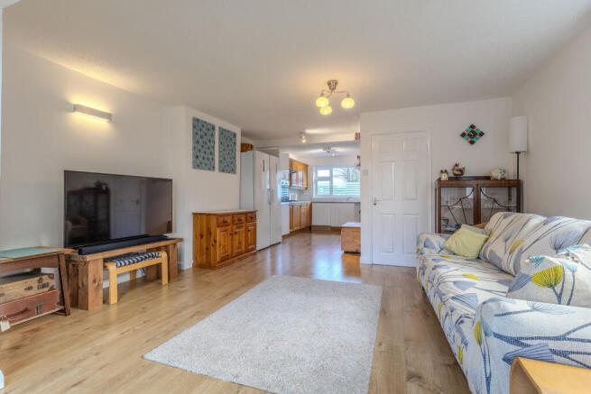 Living Room (2)