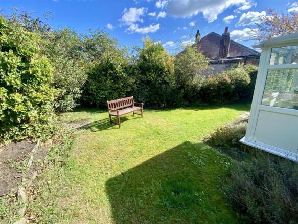 Bramleys Estate Agents - Hepworth Drive - Mirfield