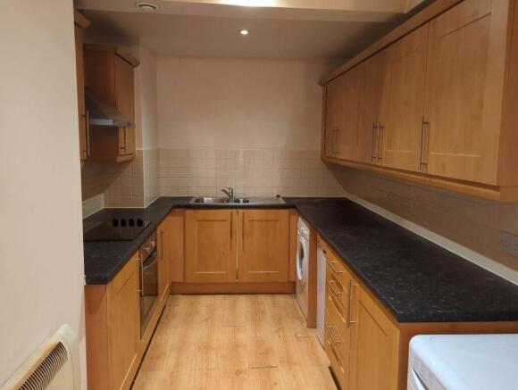 1 bed Apartment to rent Image 5