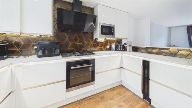 3 bed Semi-Detached for sale Image 11