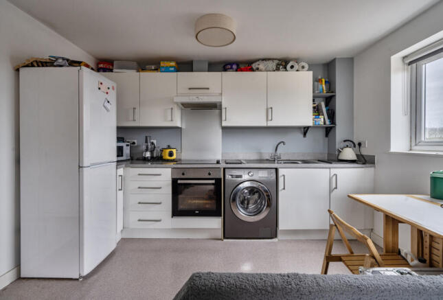 1433840-7-69cd130...