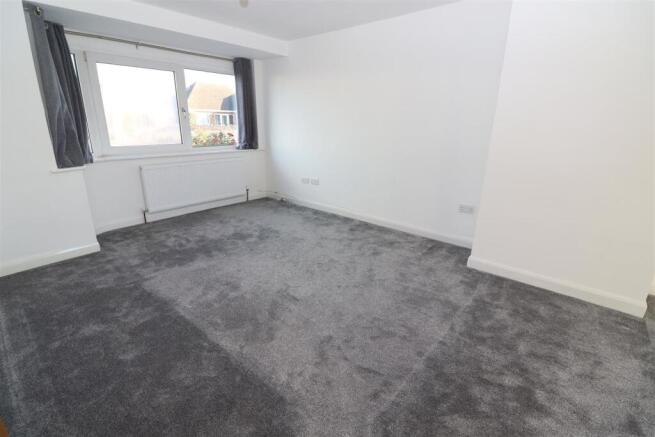 Lounge/ Dining Room