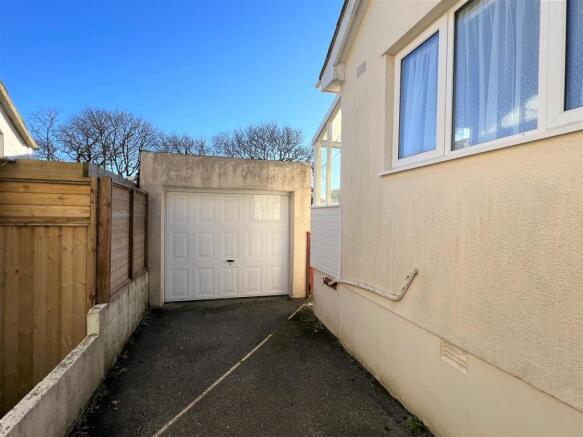 Garage: