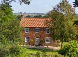 Low Moor Farm, Rasen Road, Tealby, Market Rasen LN8 3XH
