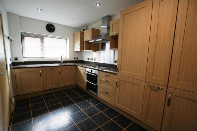 basinroad,32kitchen.JPG