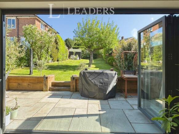 Merchistoun Road, Waterlooville, Hampshire photo 4