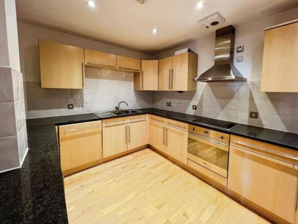 2 bed Flat to rent Image 7