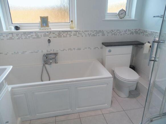 Bathroom - Bath/WC