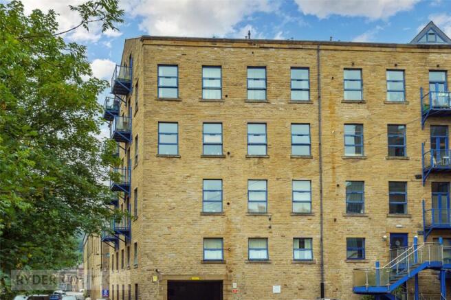 2 bed Apartment for sale Image 12