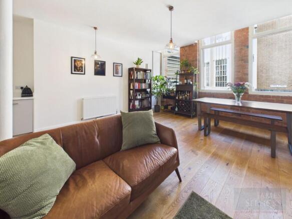 Open Plan Living/Dining Area