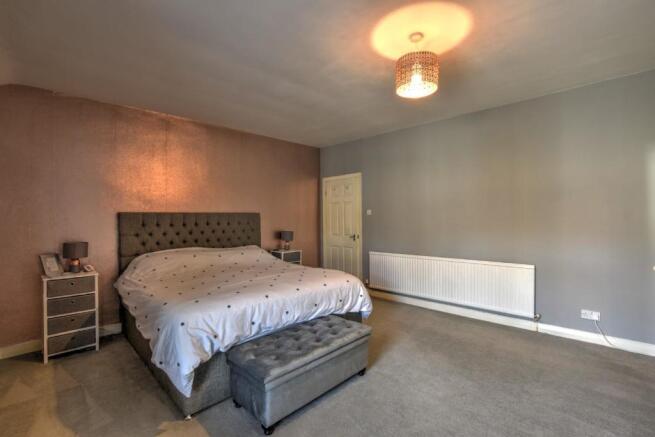 Bed1.jpg