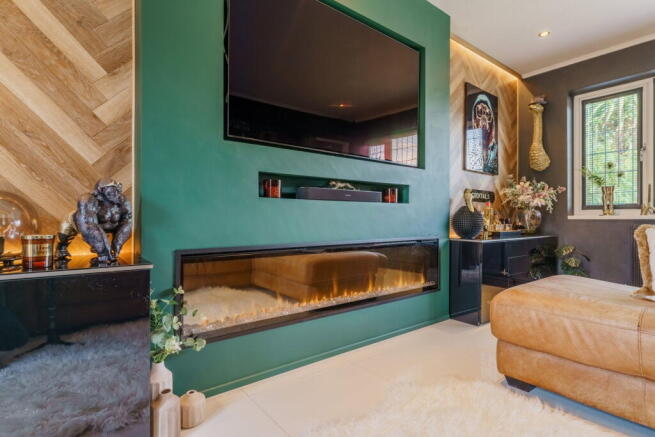 3 bed Terraced for sale Image 4