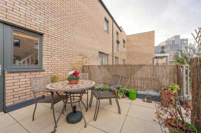 Roof Terrace Alt