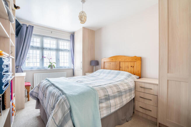 4 bed Detached for sale Image 9