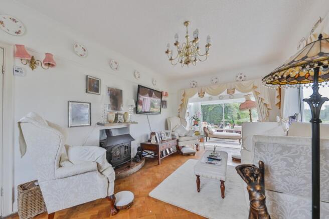 4 bed Detached for sale Image 5