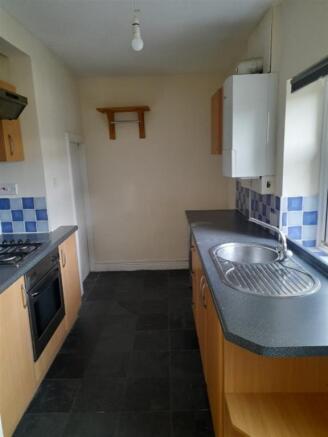 2 bed Terraced to rent Image 8