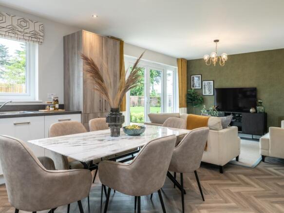 59339-leamington-dining-family