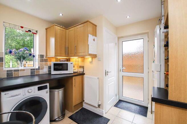kitchen/breakf...