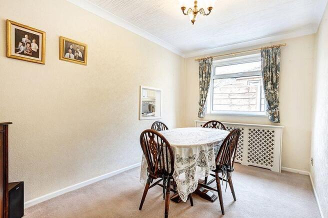 DINING ROOM / ...