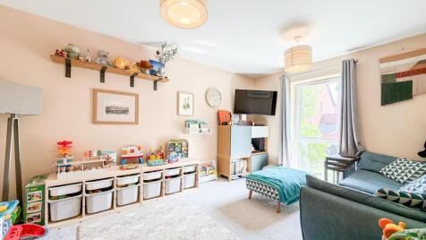 Oakhill Drive, Bedminster, BS3 5EU