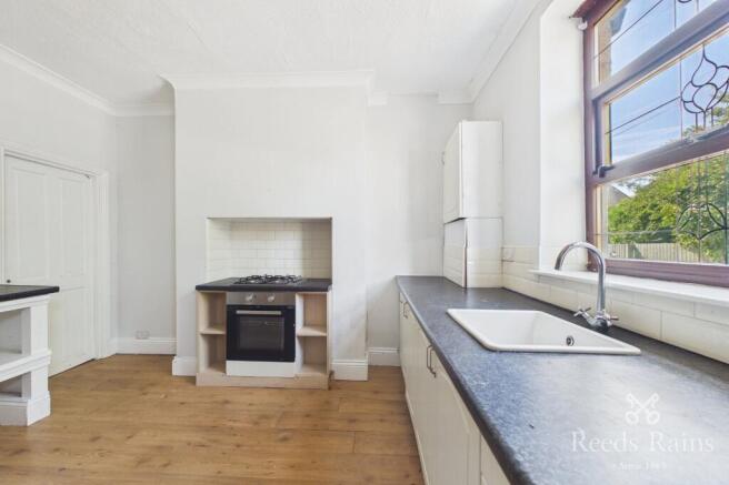 3 bed Semi-Detached for sale Image 6