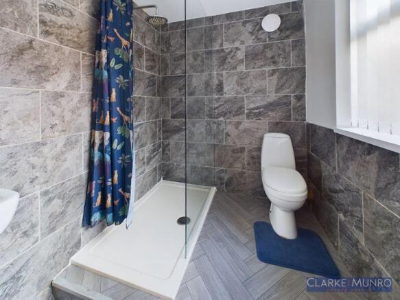 3 bed Town House to rent Image 11