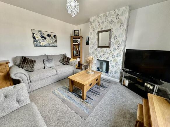 3 bed Semi-Detached for sale Image 8