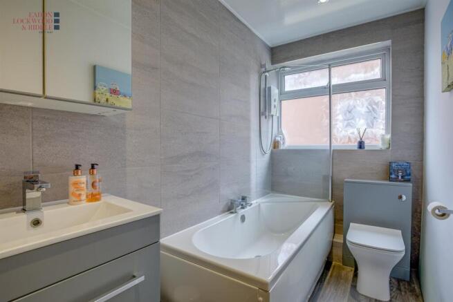2 bed Semi-Detached for sale Image 12