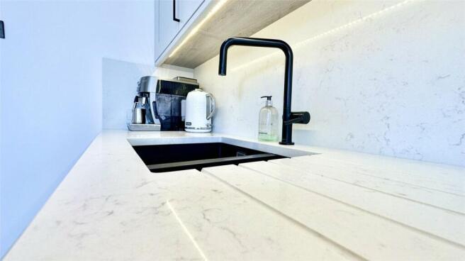 Cutaway Sink