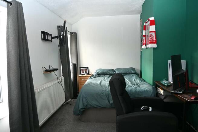 bedroom 2 a.JPG