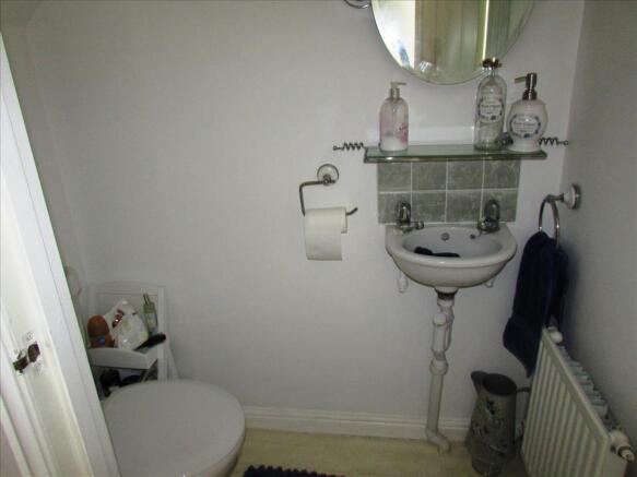 GROUND FLOOR CLOAKS/WC