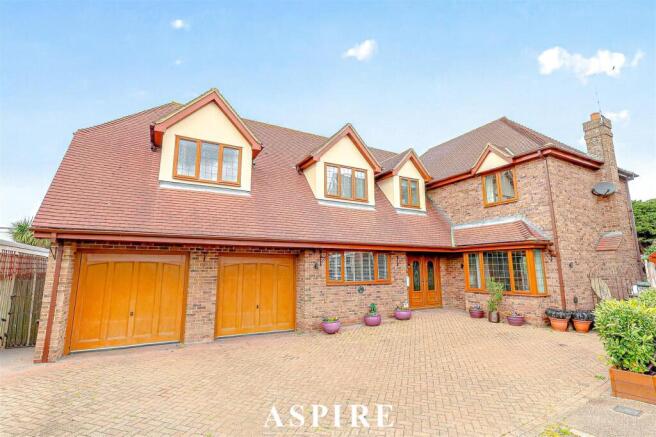 Ashwood, Benfleet photo 3