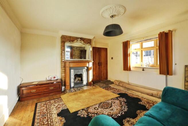3 bed House to rent Image 8