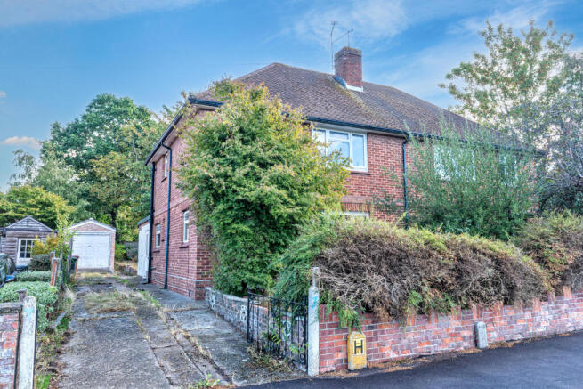 7 Moor Road, Frimley, Camberley GU16 9AX