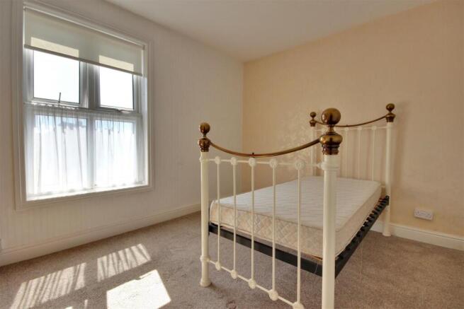 2 bed Terraced for sale Image 8