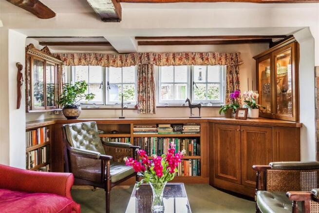 house. estate agency Dunsfold Oak Tree Cottage