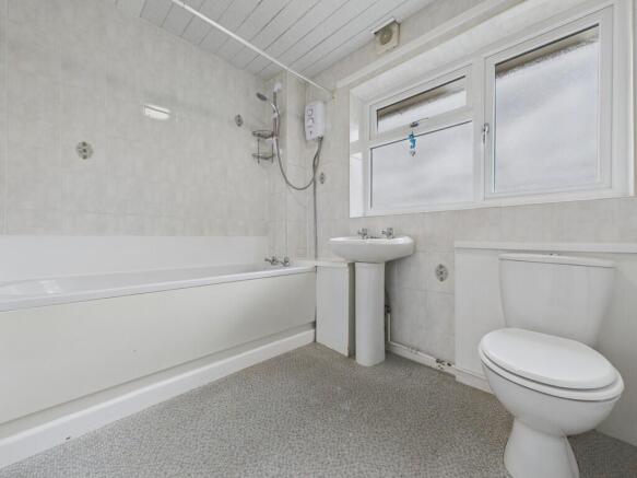 CAM04273G0-PR0182...