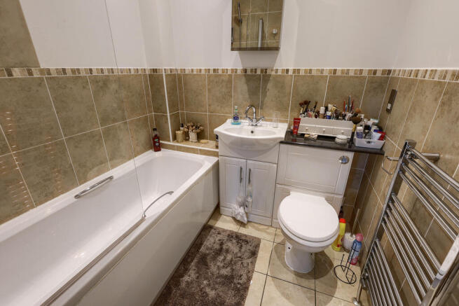 2 bed Apartment for sale Image 9