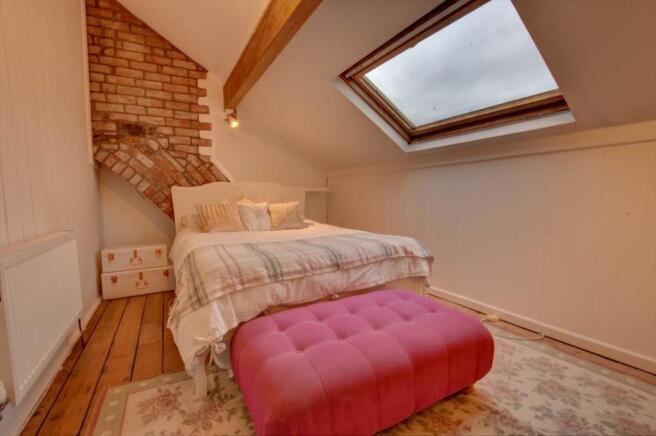 Bed 3.jpg