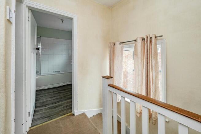 3 bed Semi-Detached for sale Image 9